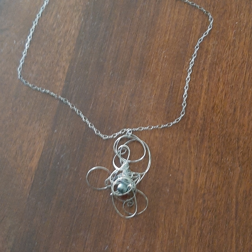 Necklace silver with black pearl